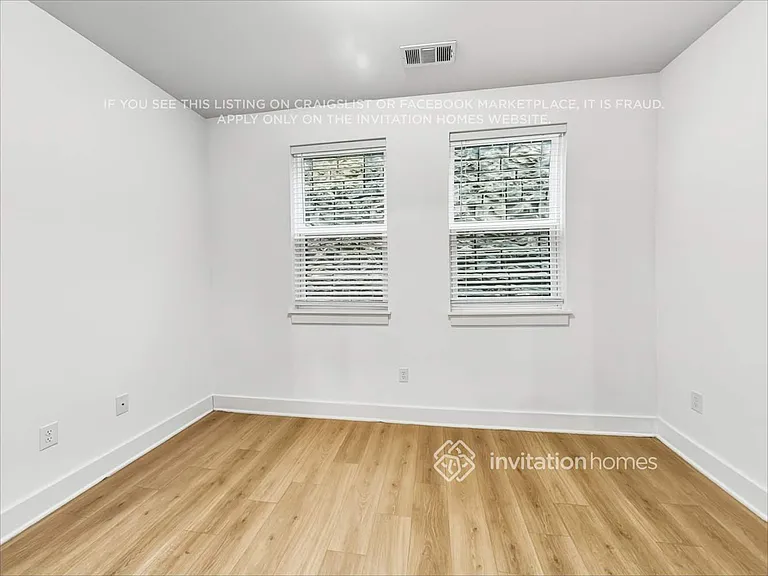 428 38th Ave N #6 — Photo 13