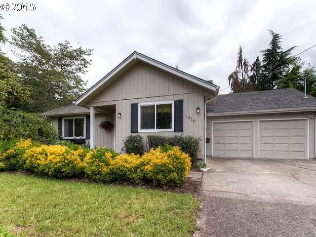 1910 Primrose St NW photo 1