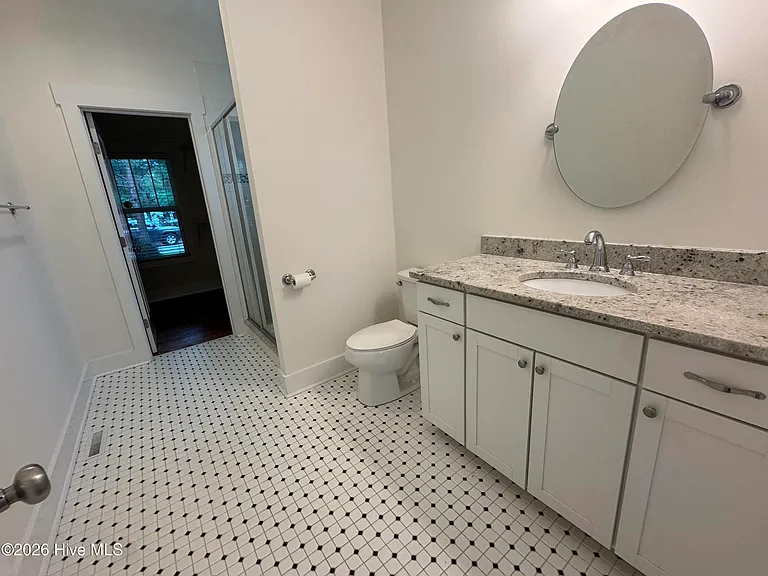 100 Jefferson St — Photo 14