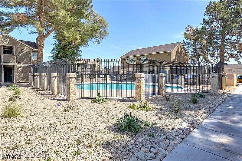 2 bed, $1,150 — Photo 3