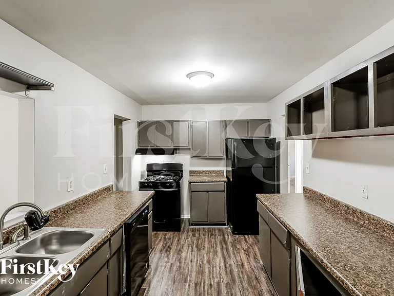 3085 Piper Dr — Photo 5