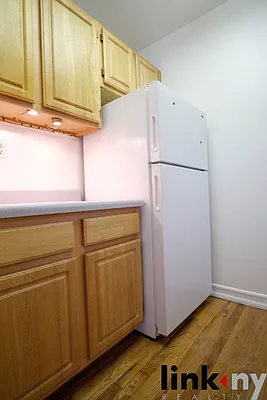 Rented by Link NY Realty | media 6