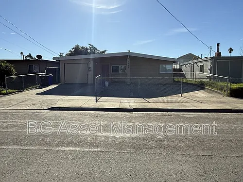 1526 Visalia Ave Photo 1