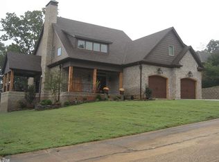 206 Red Oak Ln, Searcy, AR 72143