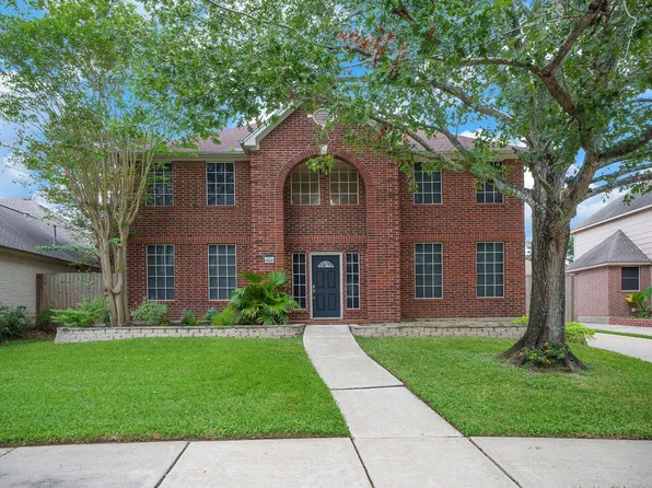 2814 Carmel Woods Dr, Seabrook, TX 77586