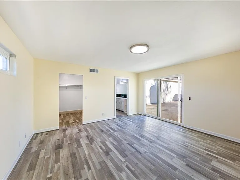 6401 Hubbard Rd — Photo 16