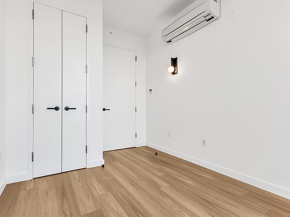 5th image of 1010 Pacific St APT 517