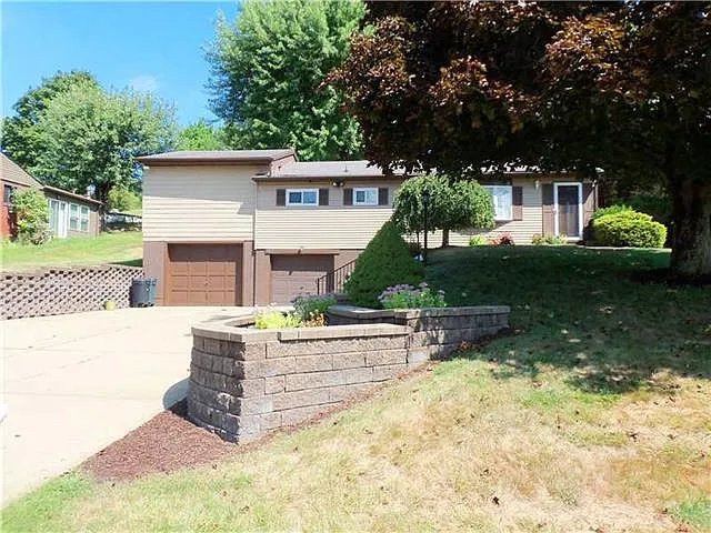 46 Blair Rd photo 1