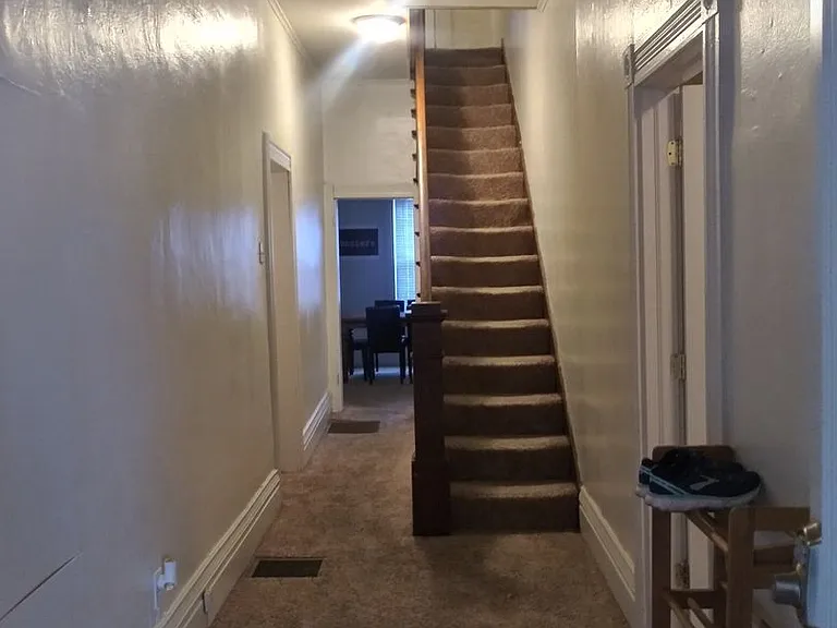 416 S Dunn St — Photo 3