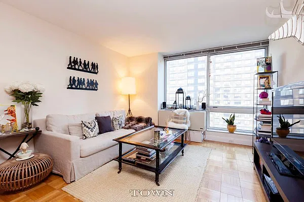 Rented by Town Residential | media 13