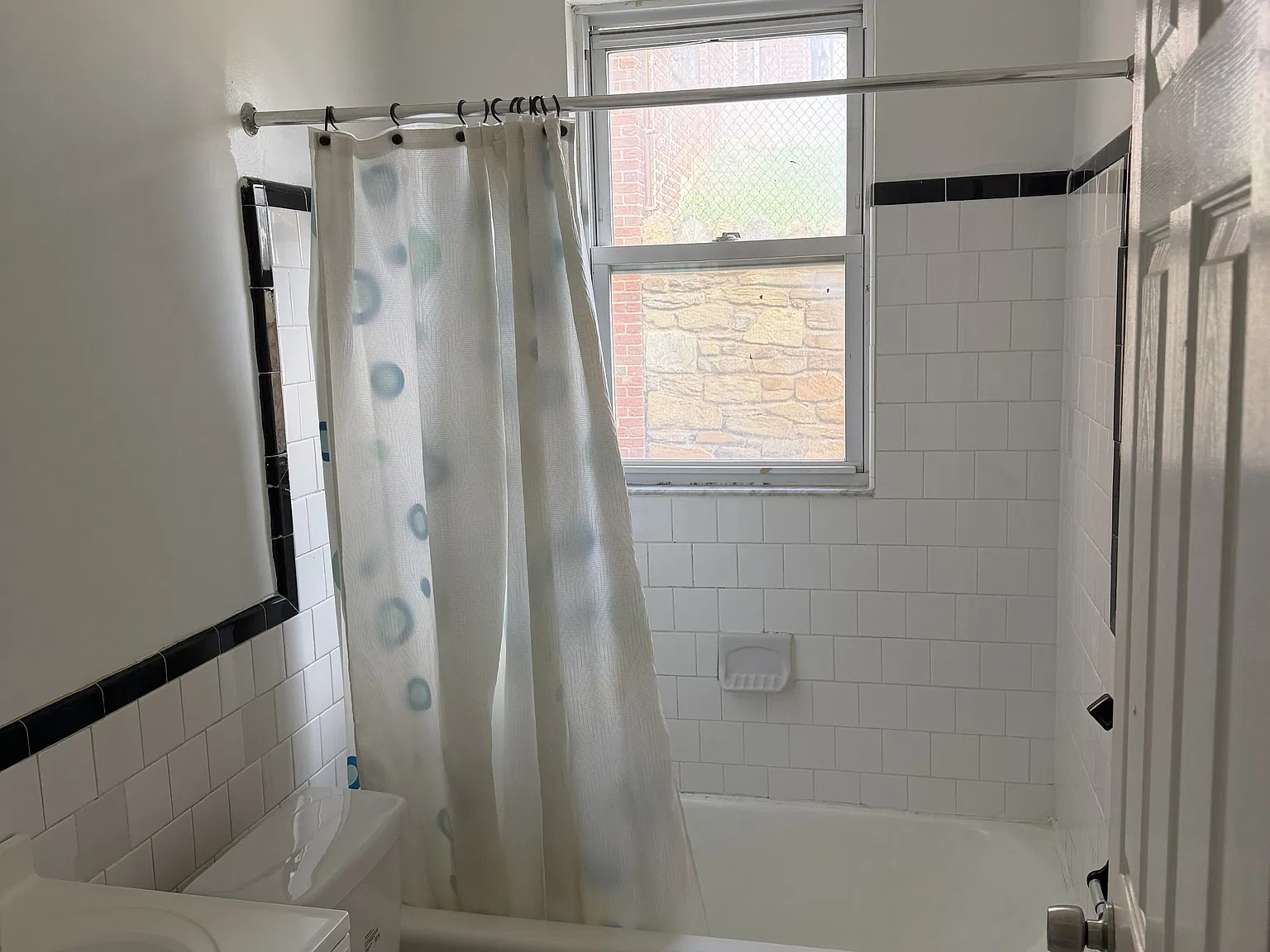 2 bed, 800 sqft, $2,195 — Photo 3