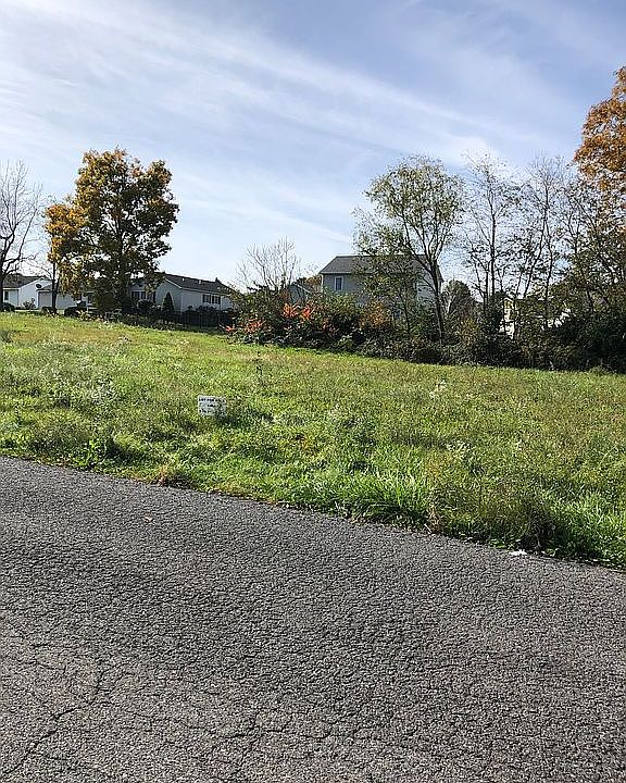 1st image of Timberhaven Dr #13