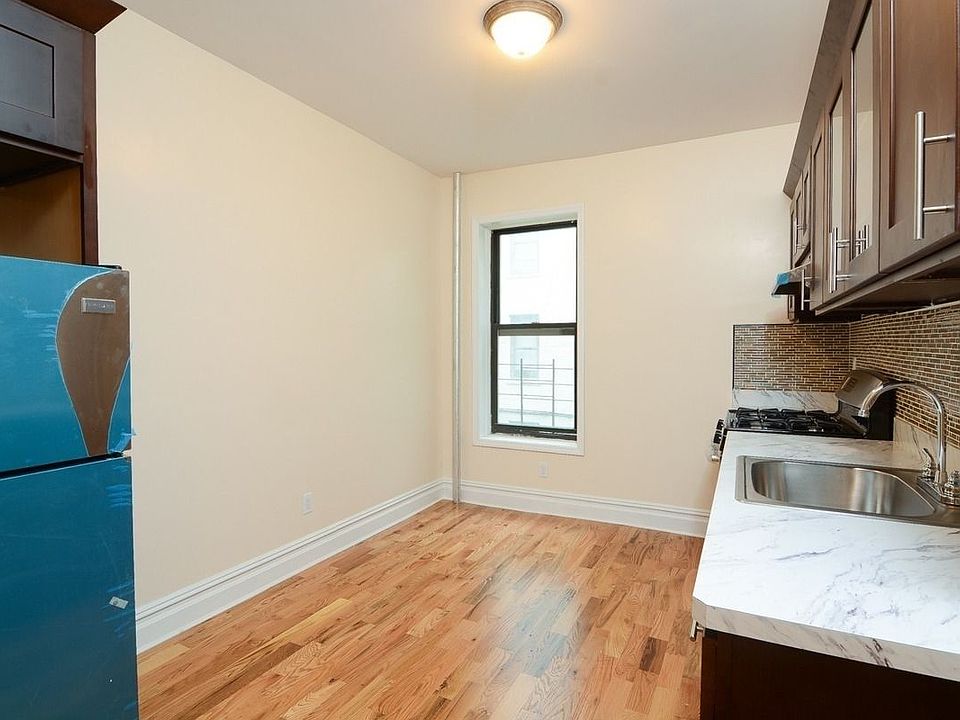 1st image of 68 Saint Pauls Pl #10A
