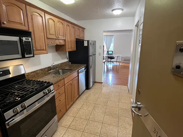 44 Washington St, Brookline, MA