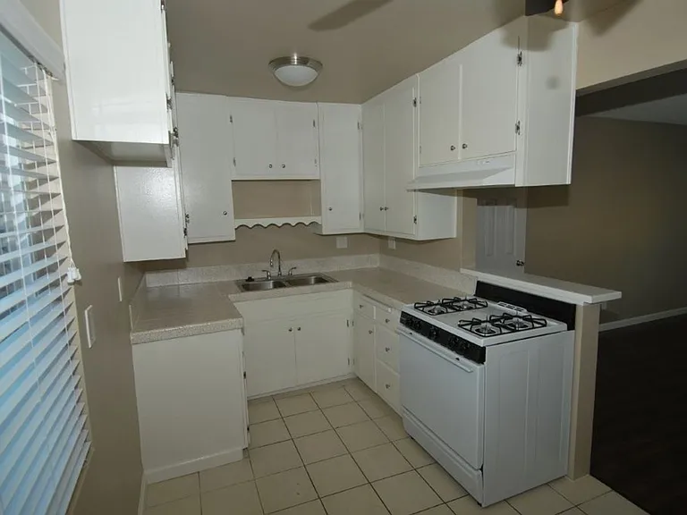 141 N Idaho St — Photo 7