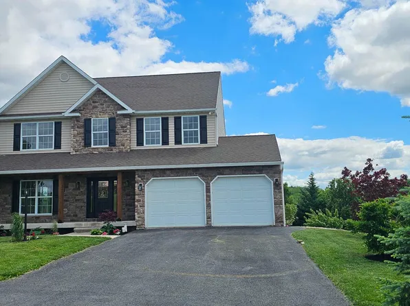 8380 Harper Dr, Waynesboro, PA 17268