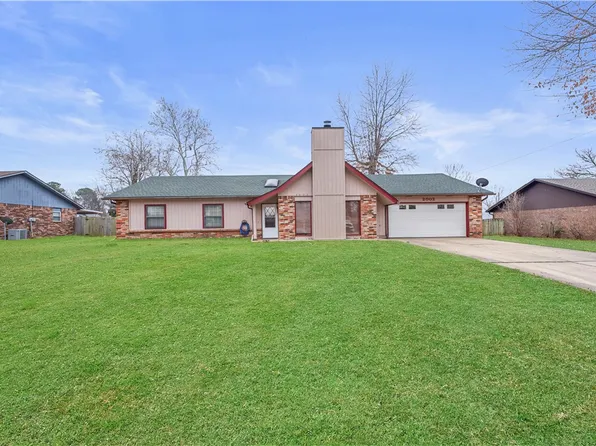 2002 W Granite St, Siloam Springs, AR 72761