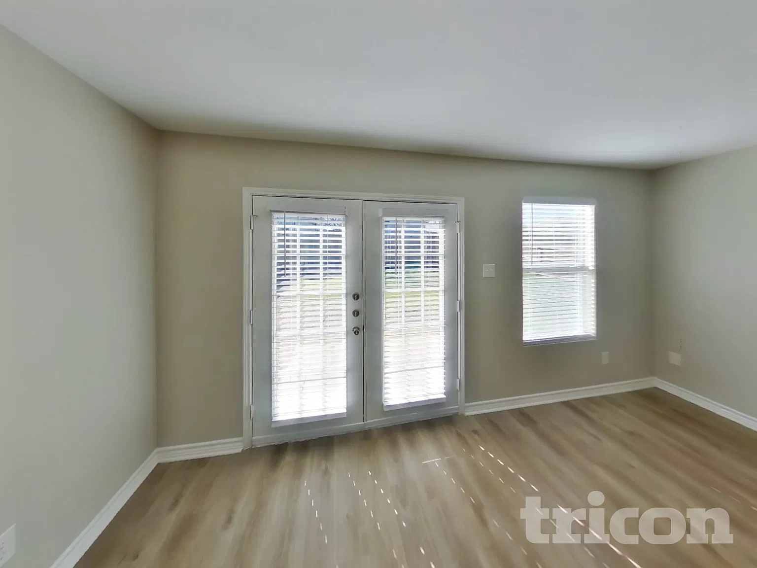 1816 Vineridge Lane Burleson TX — Photo 4