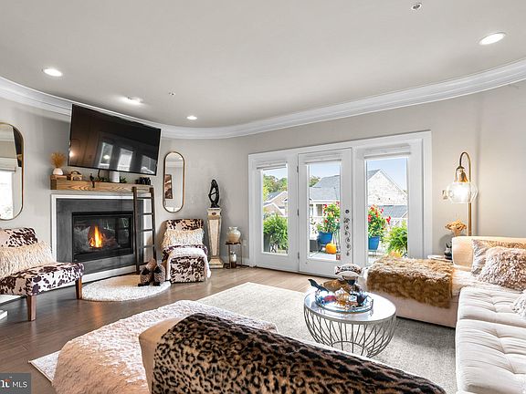 4th image of 262 Caulfield Ln