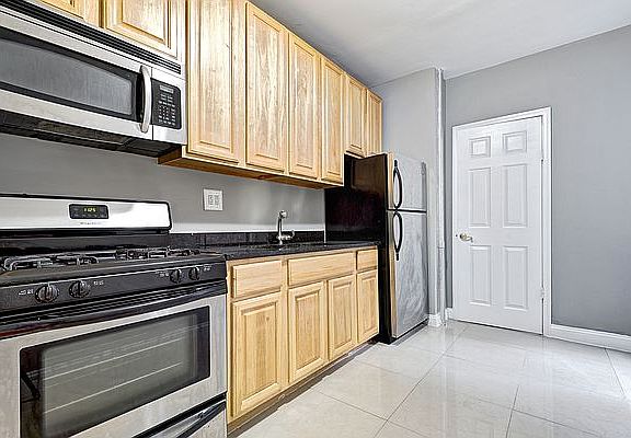 3rd image of 283 Audubon Ave #3A