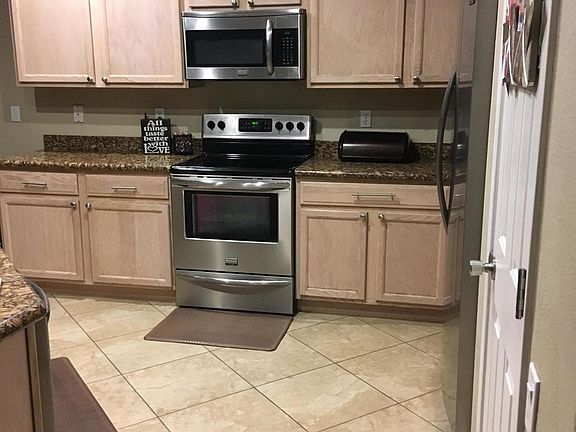 4th image of 11552 W Lincoln St