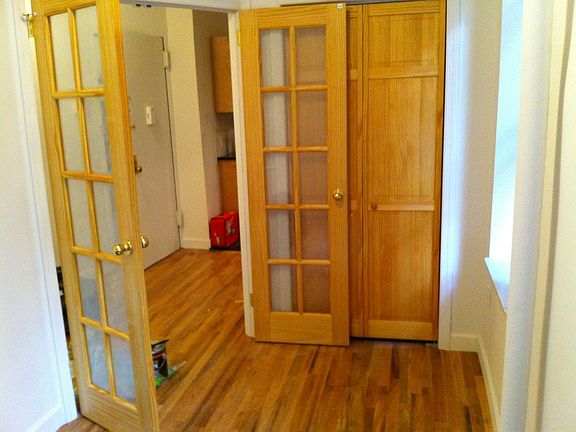 4th image of 243 E 78th St #1