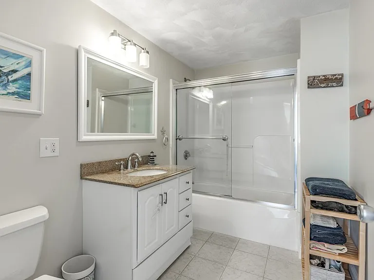 876 Shirley St #2 — Photo 16