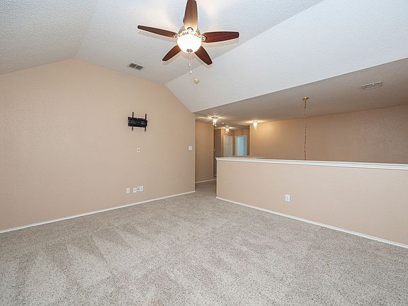 2nd image of 1427 Autumnmist Dr