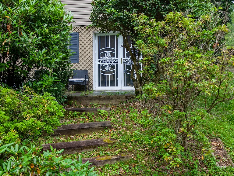 6034 Chesterbrook Rd #B — Photo 39