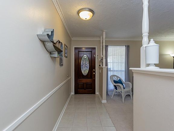 4th image of 9811 Halliford Dr