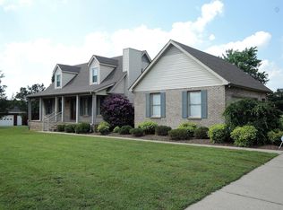 17 Roxey Dr, Fayetteville, TN 37334