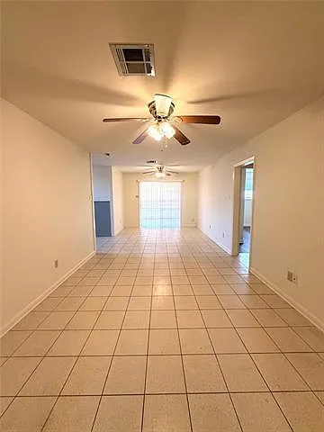 3 bed, 2.0 bath, 1800 sqft, $2,000 — Photo 4