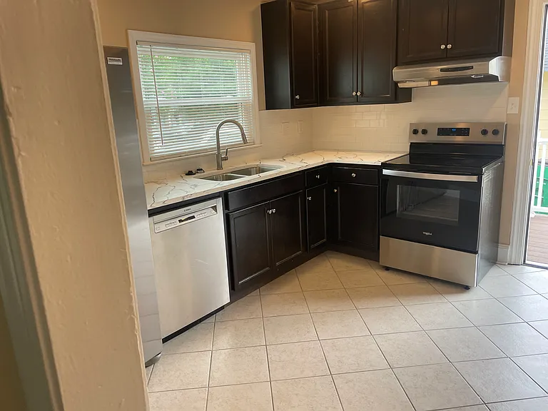 1613 Seigle Ave — Photo 13