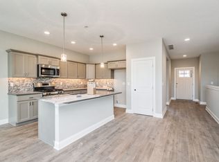 1157 S 92nd St, West Des Moines, IA 50266
