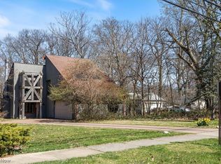 26716 E Oviatt Rd, Bay Village, OH 44140