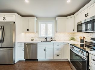 41 Leverett Rd, Amherst, MA 01002