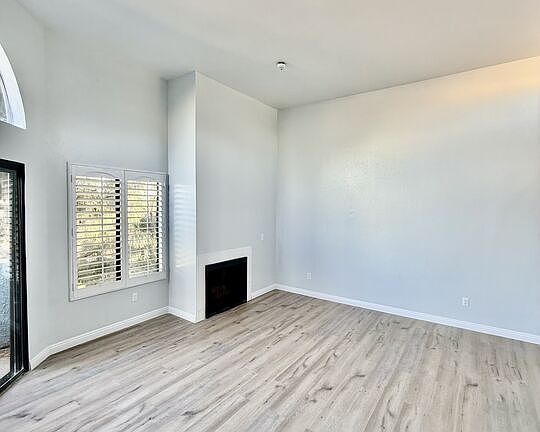 4th image of 550 Orange Ave Unit 337