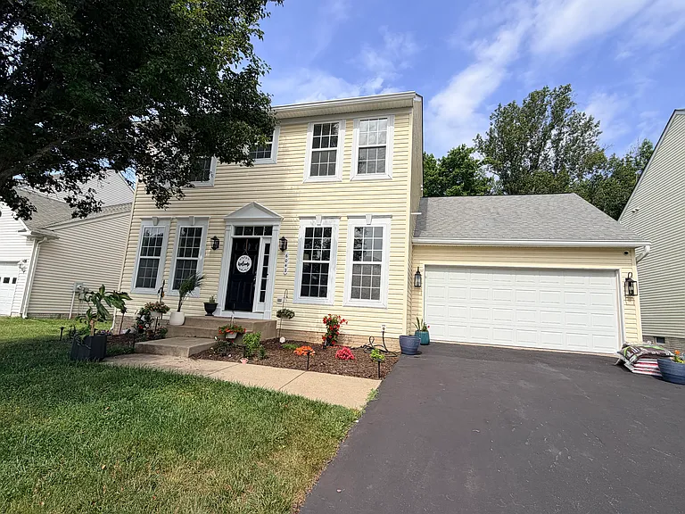 6042 Hot Spring Ln — Photo 2