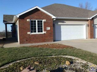 1155 SW Red Oaks Pl, Topeka, KS 66615