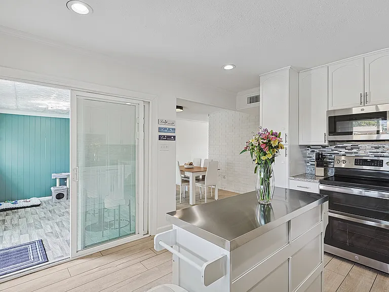 5632 Terry St — Photo 10