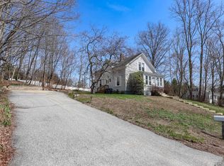 32 Turnpike St, Pembroke, NH 03275