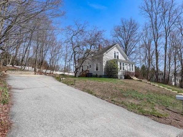 32 Turnpike Street, Pembroke, NH 03275