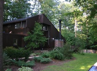 24 Ritchie Pl, Saratoga Springs, NY 12866