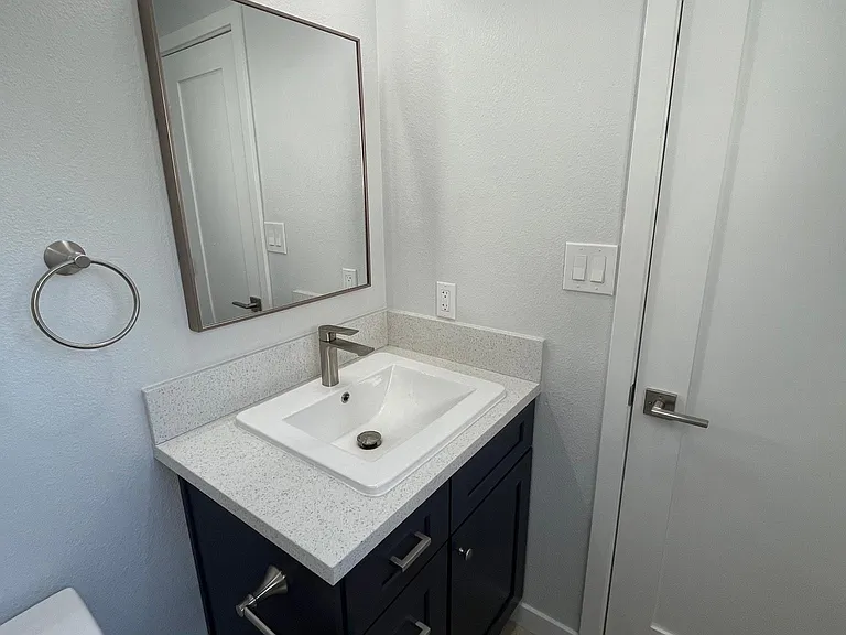3911 Oregon St #10 — Photo 7