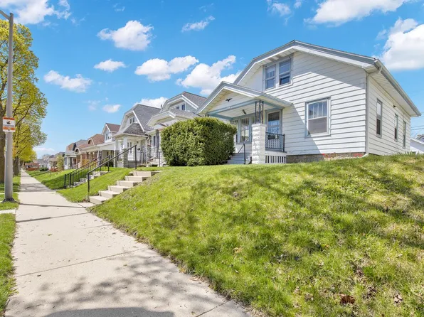 2013 South 68th STREET, West Allis, WI 53219