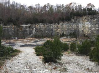 741 Pleasant Valley Rd, Mount Vernon, KY 40456