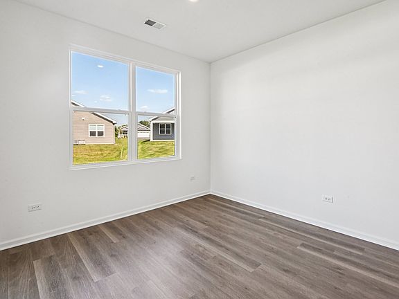 5th image of 1210 Wild Tulip Cir