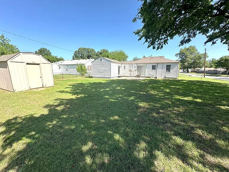 6024 E King St — Photo 23