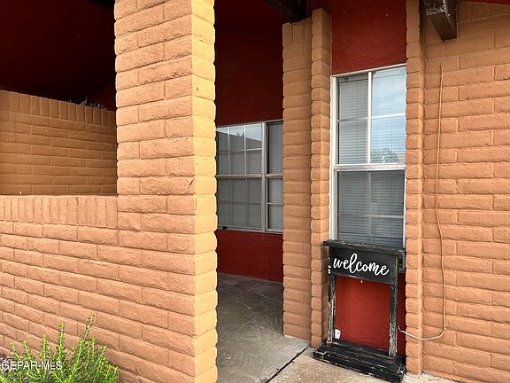 2nd image of 5524 Oakbriar Cir APT A