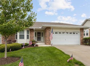 21 Faulkner Dr, Saint Charles, MO 63303
